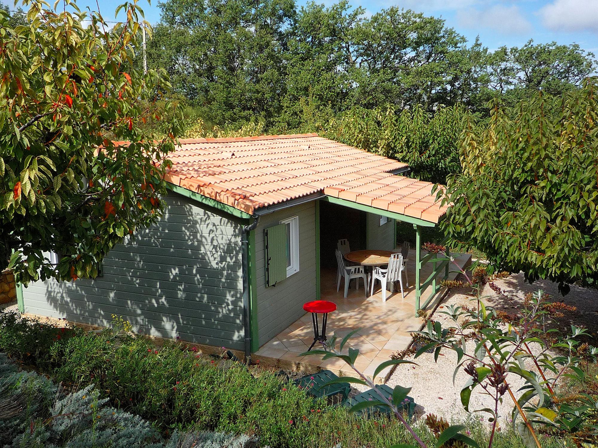 f84251chalet1